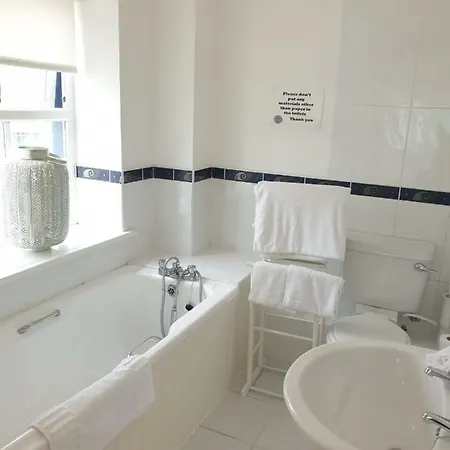 Harbour View Townhouse, *